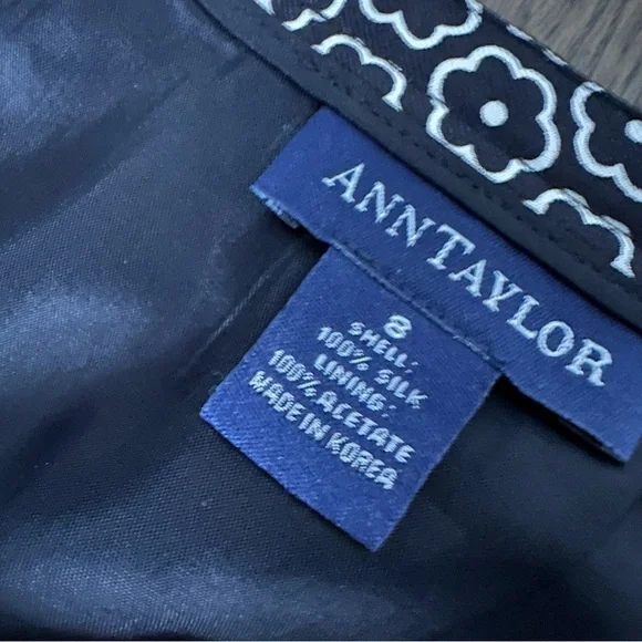 Ann Taylor Black and White Flower Print 100% Silk Skirt Size 8 - Picture 2 of 4
